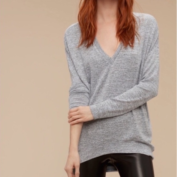 ARITZIA Wilfred Free Devinette V Neck - Picture 2 of 7